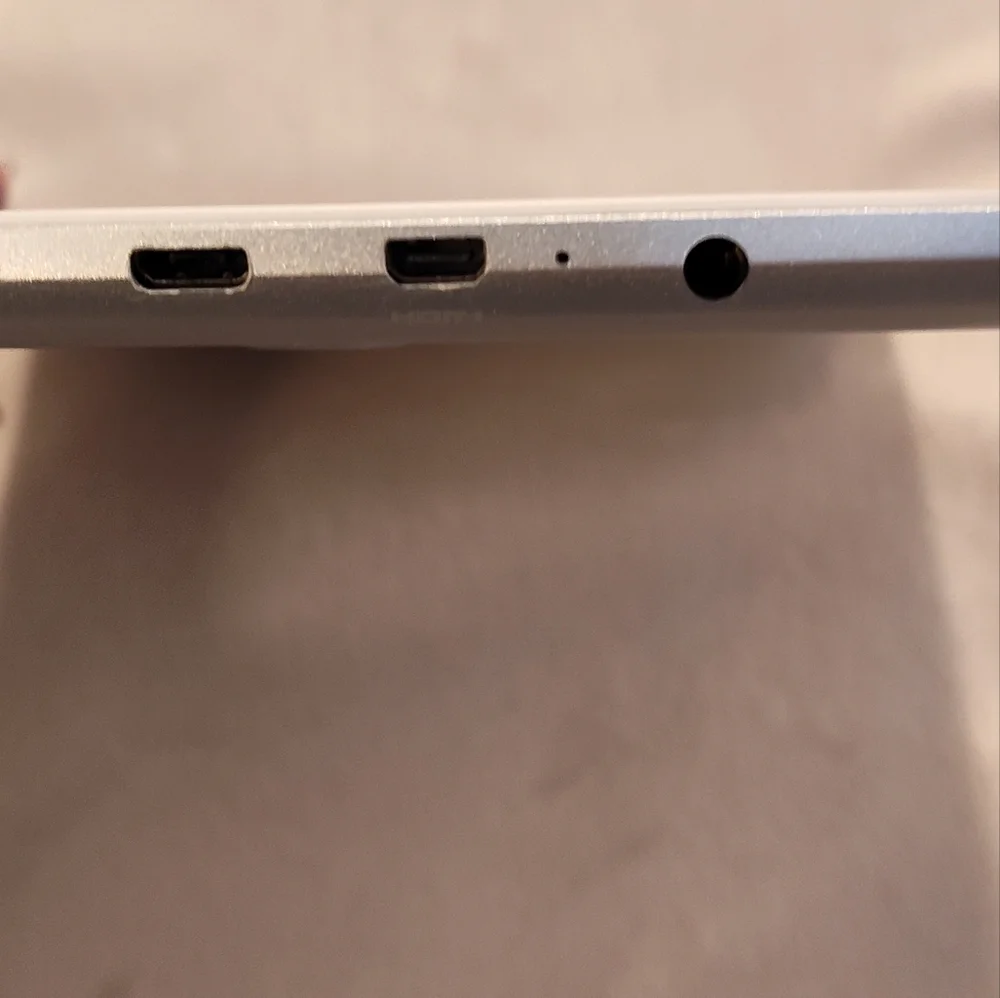 Like-New ACER Tablet 10/2014